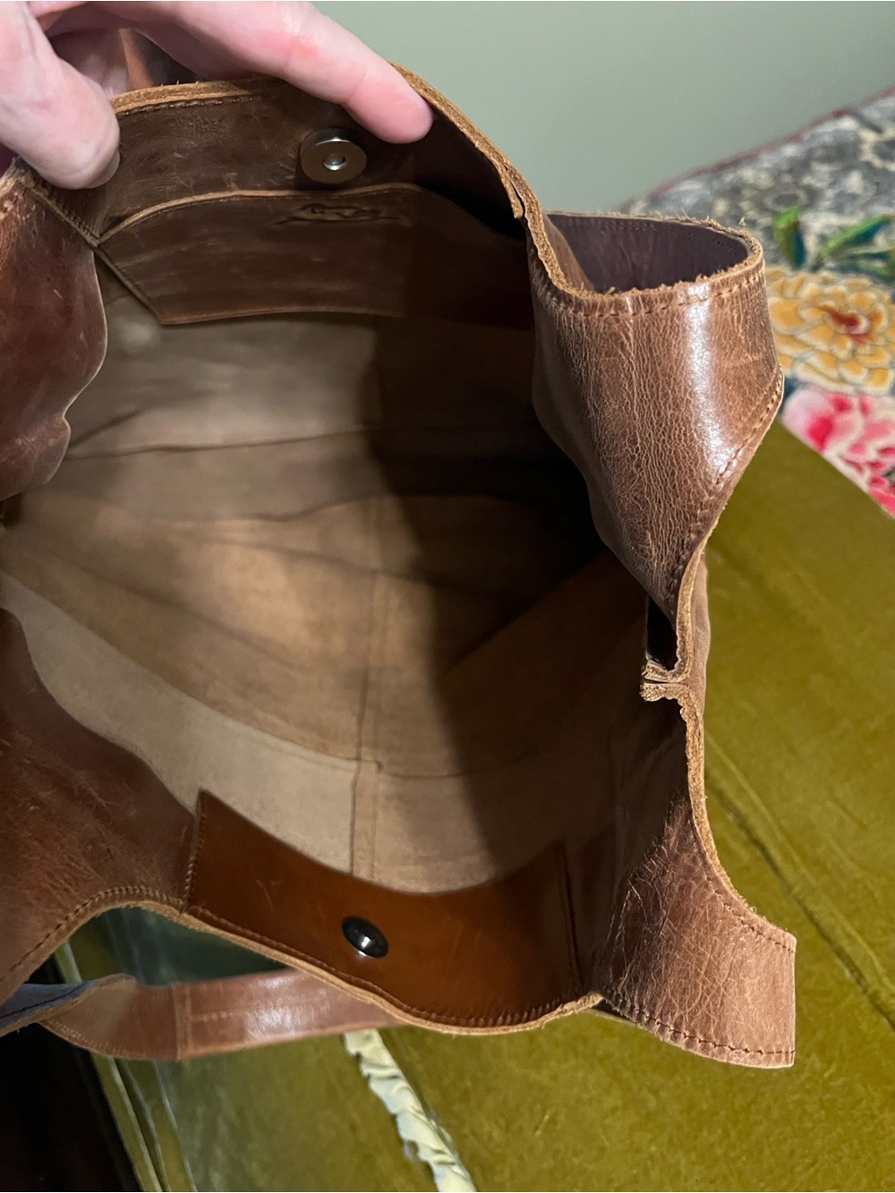 Raven + Lily Chestnut Brown Leather Shoulder Tote - Picture 9 of 10